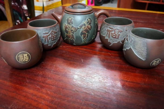 坭興陶主要泡什么茶，廣西坭興陶壺適合泡哪些茶？