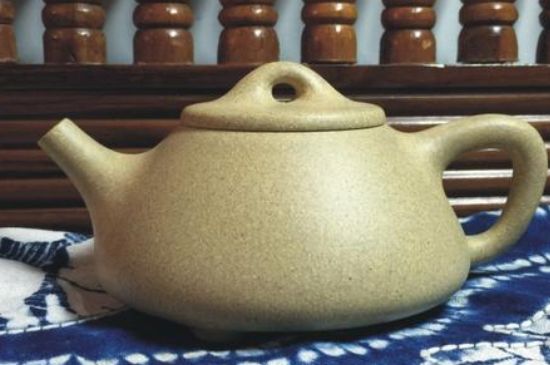 本山綠泥怎么分辨真假，真正的本山綠泥紫砂壺怎么鑒別？