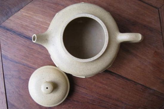 本山綠泥怎么分辨真假，真正的本山綠泥紫砂壺怎么鑒別？