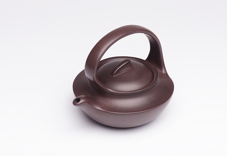 提梁精美紫砂壺，創(chuàng