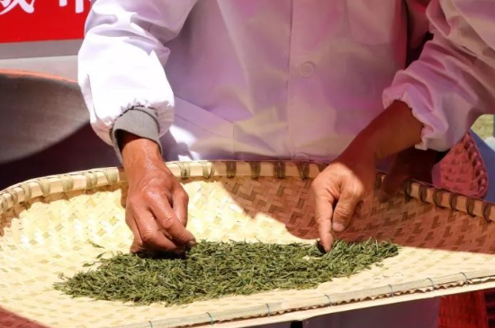 綠茶加工工藝流程圖，綠茶的加工制作包含哪幾個(gè)步驟？