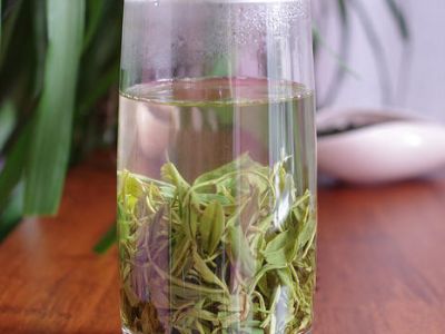 竹葉青和毛尖的區別，竹葉青和信陽(yáng)毛尖哪個(gè)好？