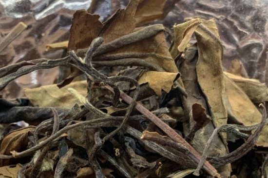 老白茶上火還是去火？夏季喝煮的老白茶會(huì