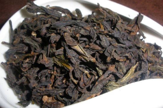 肉桂茶和大紅袍哪個(gè)貴，武夷山肉桂與大紅袍的價(jià)格比較