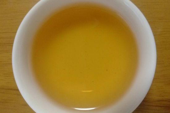 肉桂茶和大紅袍哪個(gè)貴，武夷山肉桂與大紅袍的價(jià)格比較