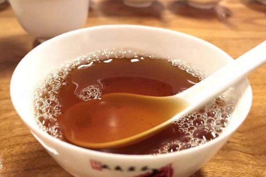 肉桂茶和大紅袍哪個(gè)貴，武夷山肉桂與大紅袍的價(jià)格比較