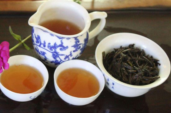 大紅袍四大品種有哪些，大紅袍的種類(lèi)和著(zhù)名品種特點(diǎn)介紹
