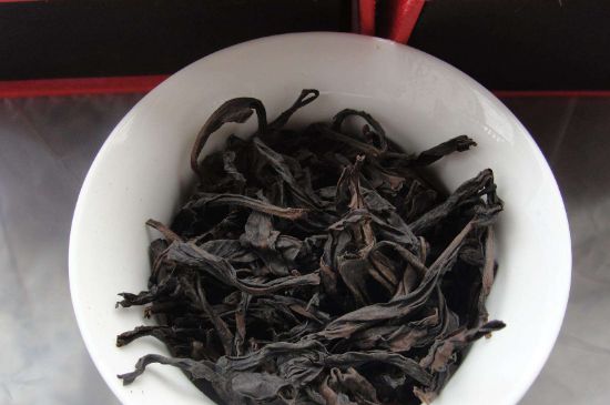 大紅袍四大品種有哪些，大紅袍的種類(lèi)和著(zhù)名品種特點(diǎn)介紹