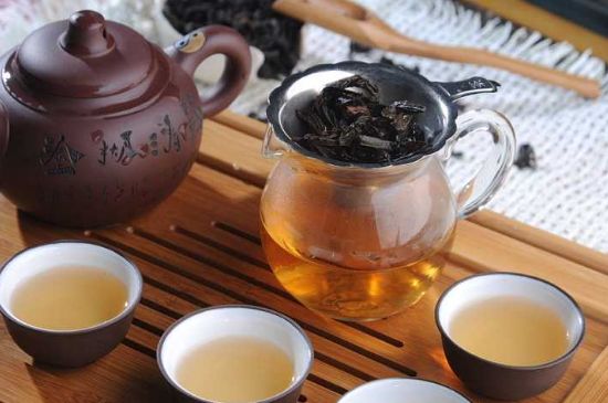 母樹(shù)大紅袍給誰(shuí)喝了，為什么母樹(shù)大紅袍叫三棵六株？
