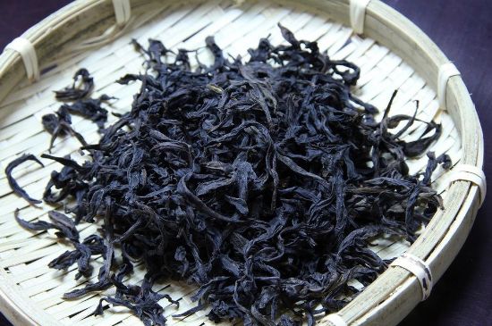 母樹(shù)大紅袍給誰(shuí)喝了，為什么母樹(shù)大紅袍叫三棵六株？
