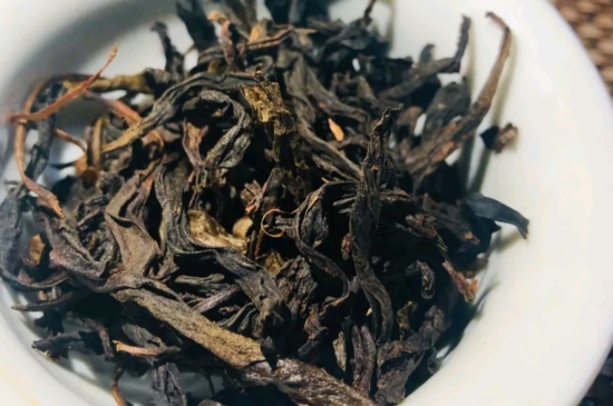 長(cháng)期喝巖茶會(huì