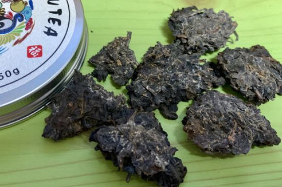 怎么知道涇渭茯茶是否變質(zhì)，茯磚茶金花和發(fā)霉的區別