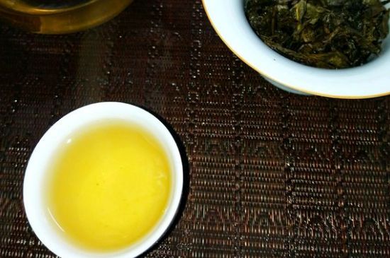 一天什么時(shí)候喝黑茶最好，喝黑茶一天最佳時(shí)間和季節