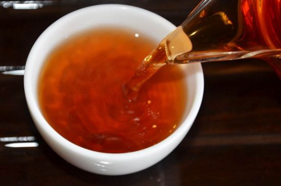 茯磚茶與普洱茶哪個(gè)好，茯茶和普洱茶口味區別