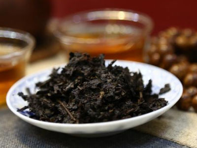 黑茶的功效與作用，長(cháng)期喝黑茶有什么功效？
