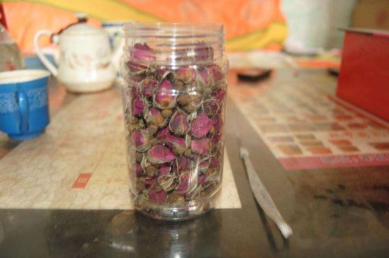 玫瑰花茶上火嗎，盲目喝玫瑰花茶易上火
