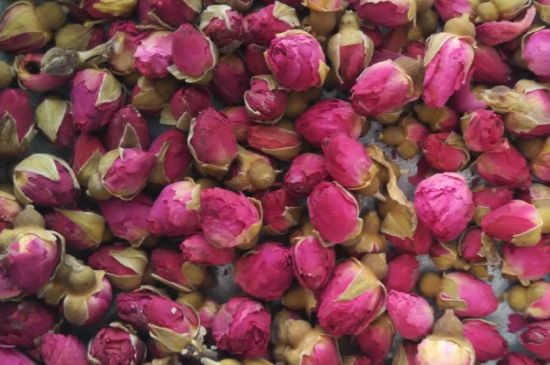 玫瑰花茶的功效與作用，堅持喝一個(gè)月玫瑰花茶會(huì