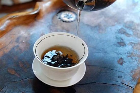 喝茶茶桌上的禮儀有哪些，泡茶待客十大禮儀不可不做！