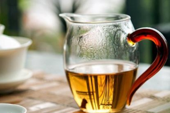 福鼎白茶能長(cháng)時(shí)間悶泡嗎，老白茶可以悶著(zhù)喝嗎？