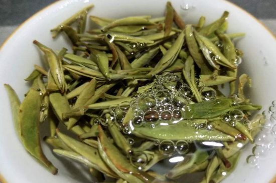 老茶和新茶哪個(gè)好，老茶好喝還是新茶好喝