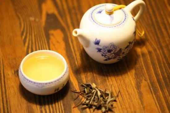 什么茶葉容易放香精，香精茶有什么危害？