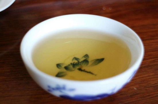茉莉香精茶的鑒別方法，茉莉茶加香精怎樣識別？