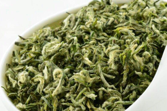 真假碧螺春泡水后區別，蘇州洞庭碧螺春怎樣鑒別好壞？