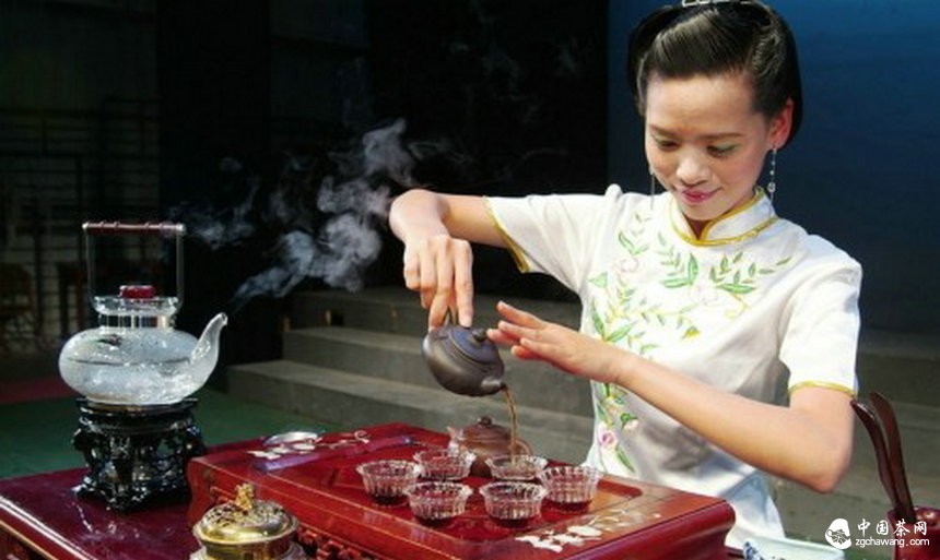 普洱茶投資分析:小議普洱茶經(jīng)銷(xiāo)商