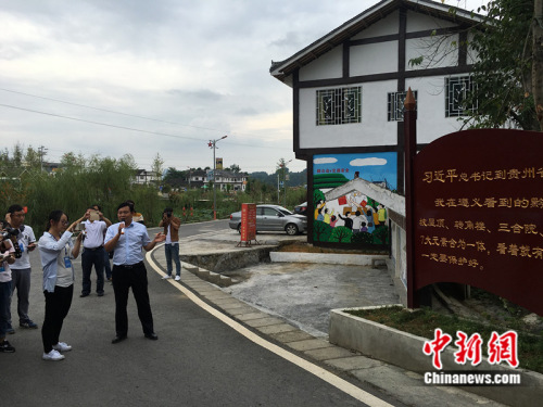 陳清松接受采訪(fǎng) 婁曉攝