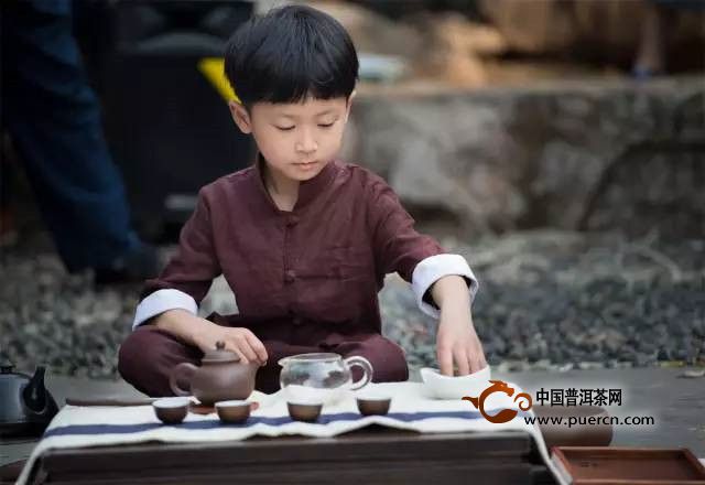 【普洱茶話(huà)·原創(chuàng  )】喝普洱茶，父母或許是最好的老師