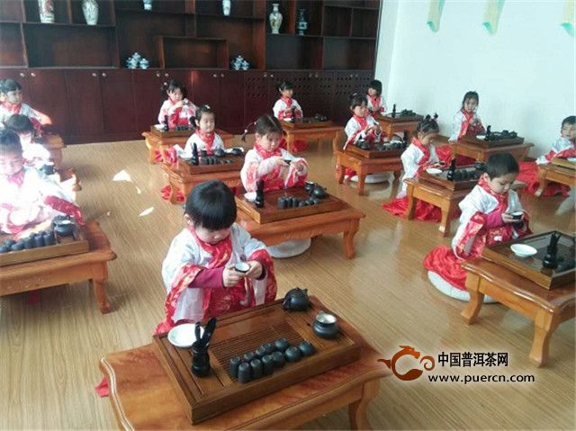 【普洱茶話(huà)·原創(chuàng  )】喝普洱茶，父母或許是最好的老師